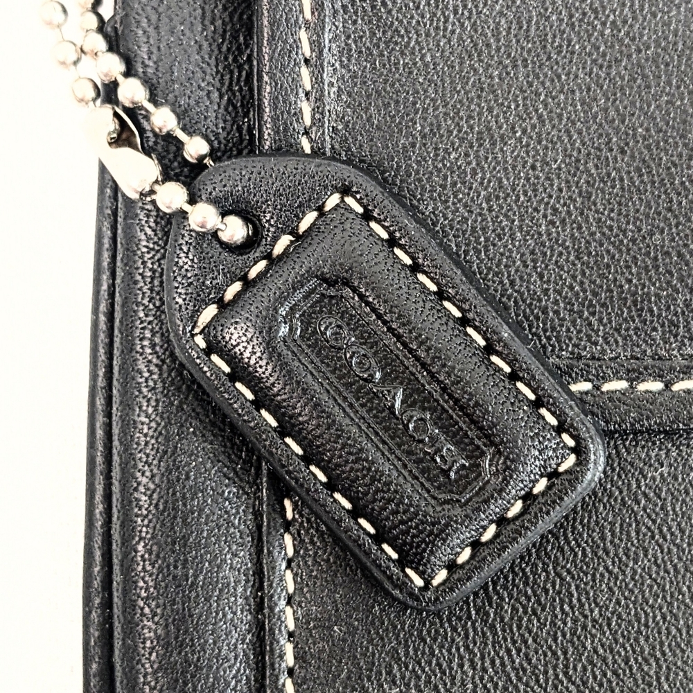 NWT Coach Soho Black Leather Vintage Wristlet Wallet Purse Secure Zip Closure - Picture 4 of 10